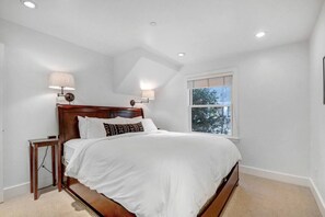 2 bedrooms, desk, iron/ironing board, free WiFi - Auberge Sonoma *North Suite* - w/ The Sonoma Insider`s Pass (Sonoma)