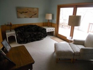 Smart-TV, Kamin, Videospiele, DVD-Player