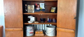 Lakeview Bungalow with easy walk to Village Fun, Eats, Wine, Craft Beer & Marina