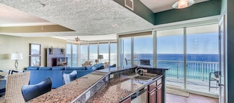 Oct 13 - 18th Specials! Corner wraparound views!