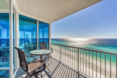 Gorgeous Views!  Booking Spring/Summer 2026 now!