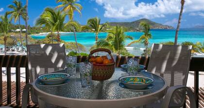 Sparen Sie 20% Sapphire Beach Wunderschöne Villa am Strand. Mit Geschirrspüler und kostenlosem WIFI