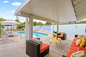 A heated pool - Optional Heated Pool,  Remodeled House! Just 2 blocks to Disneyland (Anaheim)