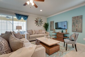 智能电视、壁炉、游戏机、DVD 播放器