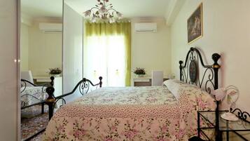 2 bedrooms, desk, iron/ironing board, travel cot