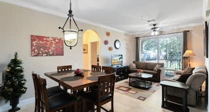 Luxury Condo Steps to Disney, Gated Resort Perfect Location, Free Parking & WiFi