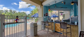 Pasos hacia el condominio de lujo de Disney, complejo cerrado, ubicación inmejorable, Wi-Fi gratuito y más