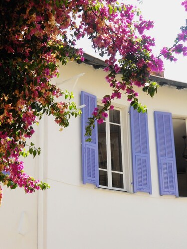 Spacious and Modern Apartment  In Central Nice