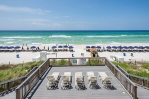 On the beach - Beautiful condo! Dec Specials! (Panama City Beach)
