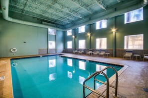 Innenpool, beheizter Pool