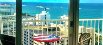 Amazing, OCEAN VIEW STUDIO - BALCONY- Wi-Fi -APT has GENERATOR- PARKING Optional