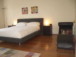 2 chambres, fer et planche à repasser, Wi-Fi, draps fournis