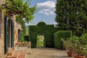 Property grounds - LaQuerciaEstate -Quintessential Italian Experience (Impruneta)