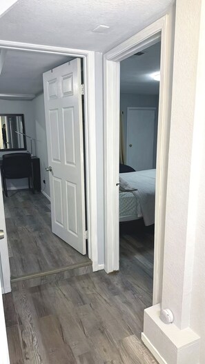 2 bedrooms, desk, iron/ironing board, free WiFi