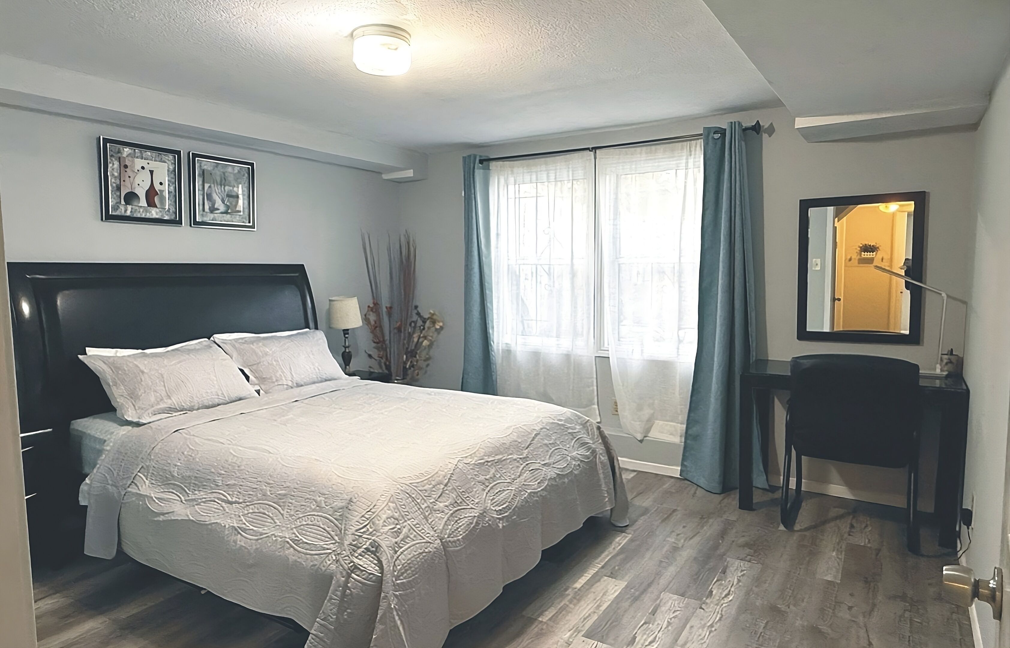 2 habitaciones, escritorio, tabla de planchar con plancha y wifi gratis 