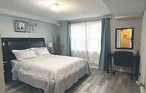 2 bedrooms, desk, iron/ironing board, free WiFi