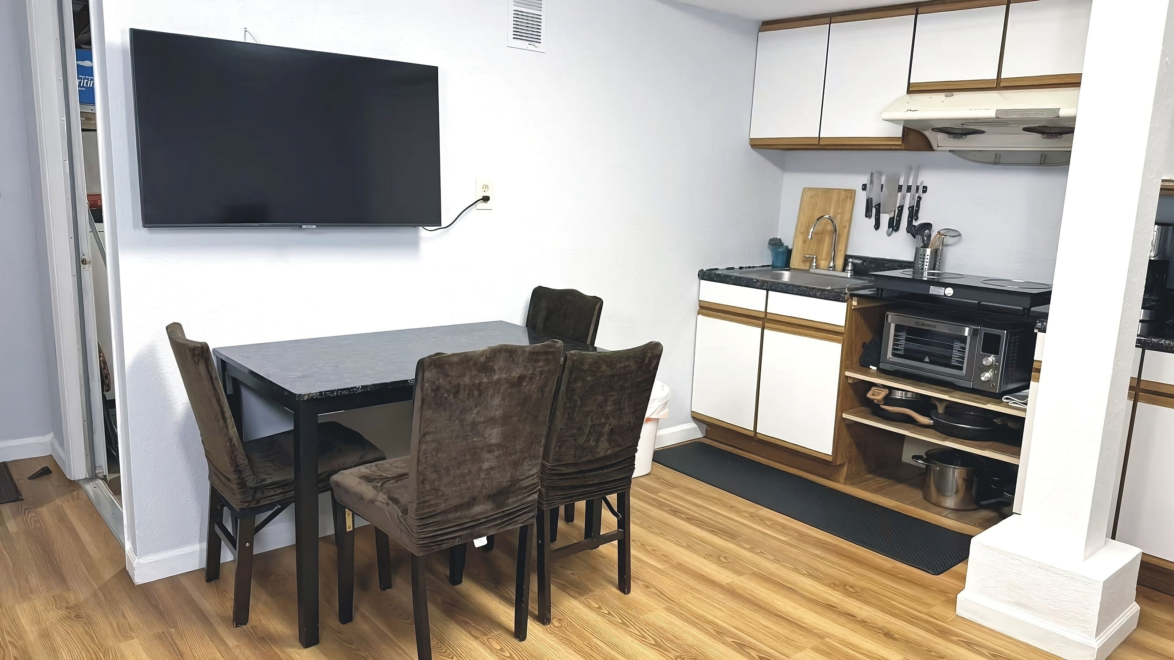 冰箱、微波炉、烤箱、炉灶