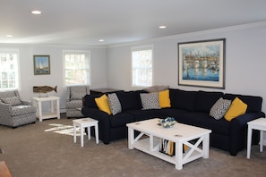 Smart TV, fireplace, DVD player, books