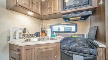 Mikroaaltouuni, liesi