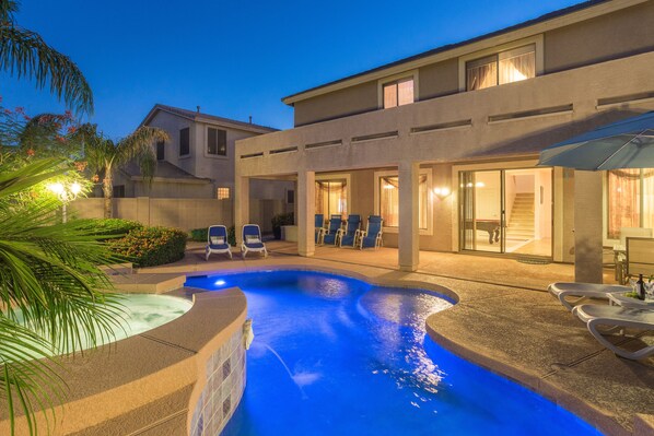 A heated pool - SUNLAND VILLA - High End resort with heated pool/spa, few minutes to golf course (Goodyear)