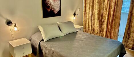 Iron/ironing board, free WiFi, bed sheets, wheelchair access