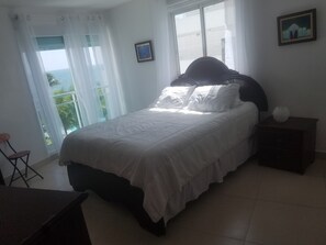 2 chambres, fer et planche à repasser, Wi-Fi, literie fournie