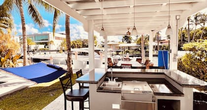 Newly Renovated modern waterfront beachhouse with 9 beds. Sleeps 18