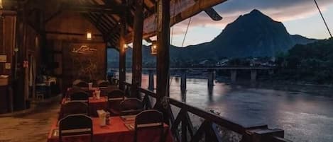 Breakfast, lunch, dinner served; Laotian cuisine