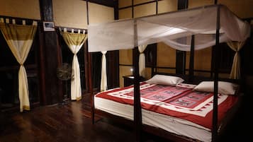 In-room safe, rollaway beds, free WiFi