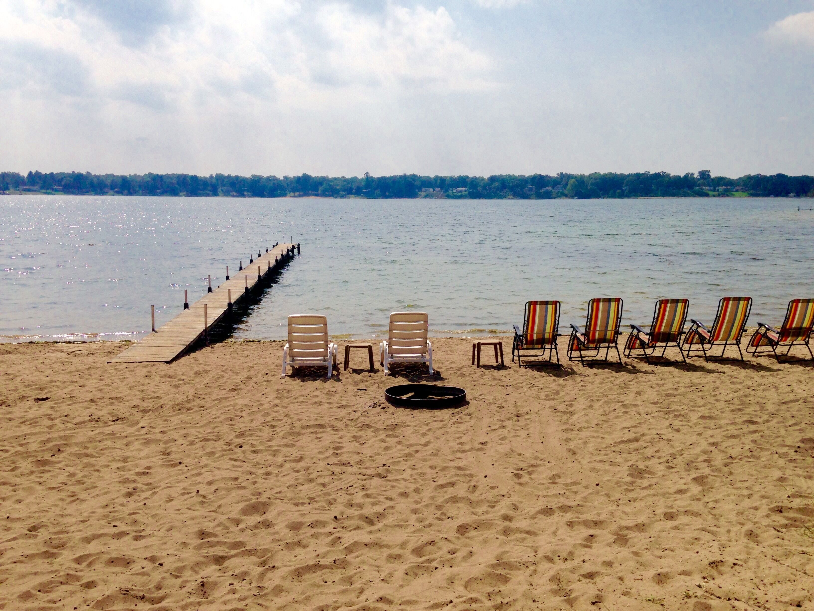 Huge beach house! Kayaks, fire pit, game room! Gentle Sandy slope, Crystal clear