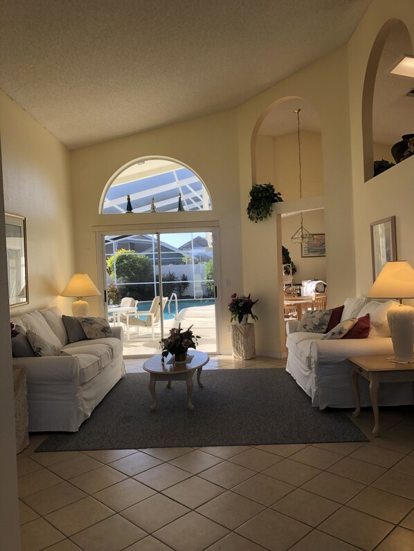 Smart TV, videojuegos, Netflix y reproductor de DVD 