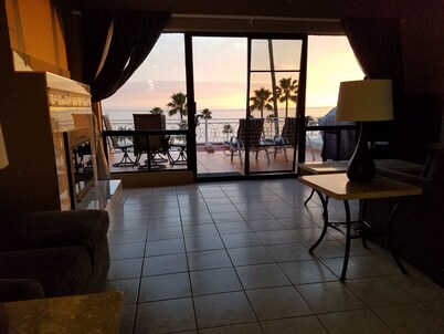 93#b  Ocean view condo Las Gaviotas Rosarito Beach (virtual tour available)