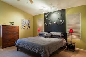 3 bedrooms, in-room safe, iron/ironing board, WiFi