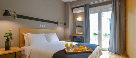 2 Schlafzimmer, Schreibtisch, schallisolierte Zimmer