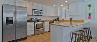 DESERT HOUSE- Pool, Mountain Views, Nr. Hiking Biking trails. 3BR-2Bath. #064535