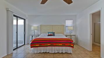 3 bedrooms, desk, iron/ironing board, free WiFi