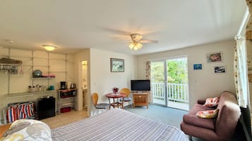 1 habitación, tabla de planchar con plancha, wifi gratis y ropa de cama