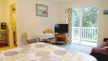 1 dormitori, planxa i posts de planxar, wifi gratuïta i roba de llit