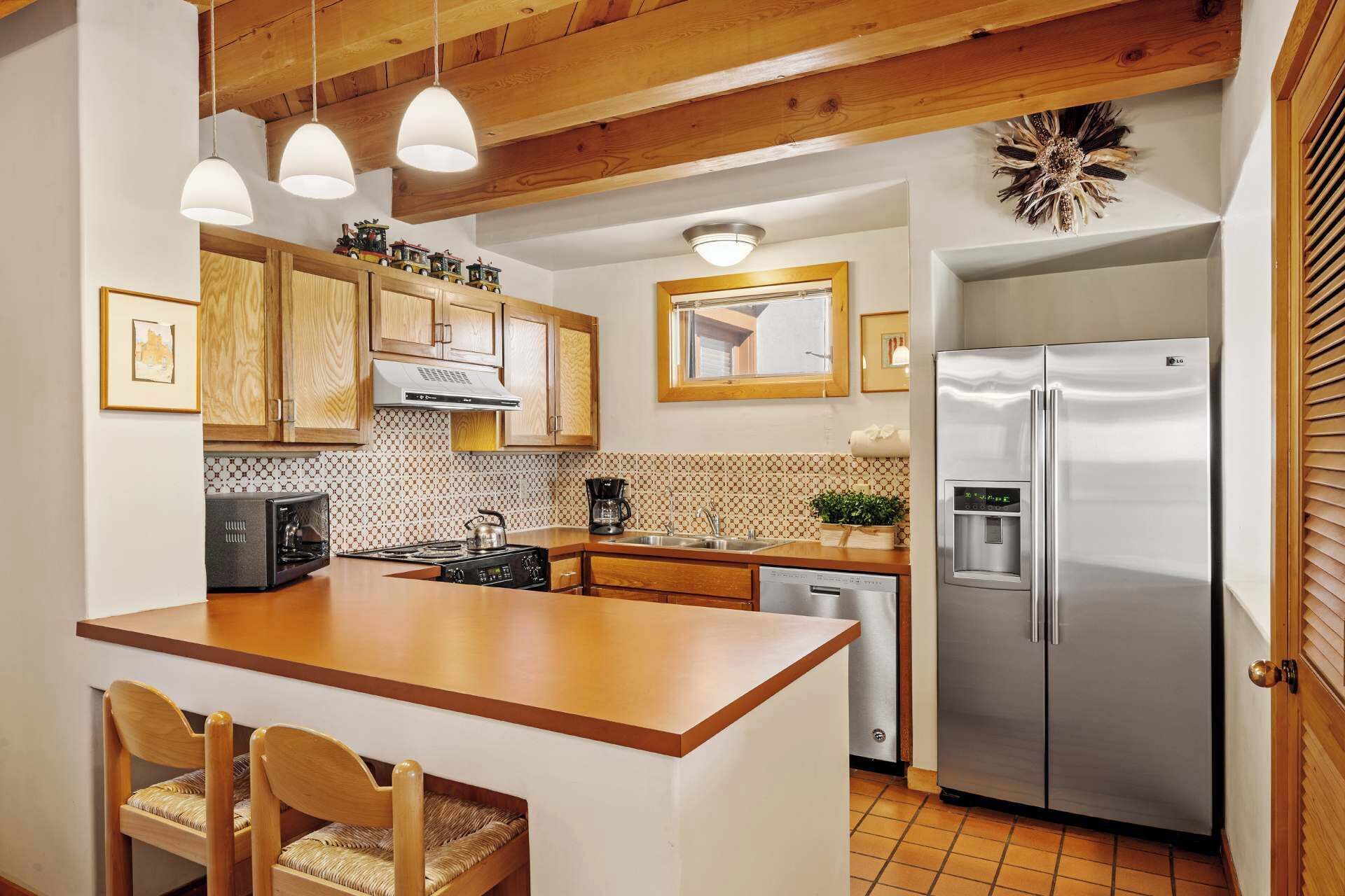 冰箱、微波炉、烤箱、炉灶