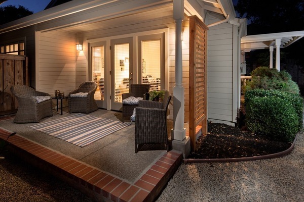 Private fenced garden and patio