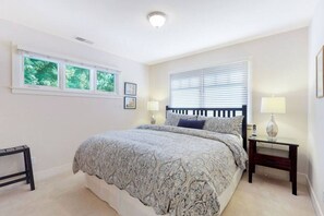 1 chambre, bureau, fer et planche à repasser, Wi-Fi gratuit