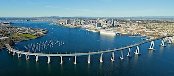 Luxury Coronado Home 500 Ft to Beach/ Bay, rooftop deck
