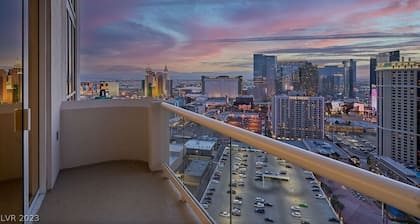 MGM Signature Penthouse direkt am Las Vegas Strip mit Aussicht, Balkon, Pool, Whirlpool
