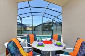 Outdoor pool, a heated pool - Perfect Vacation Villa (Kissimmee)