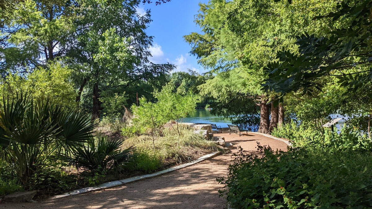 Photo 133 of Glass Treehouse WINTER EXOTIC--KAYAK-SUP/Bike/Hike/POOL-LAKE-RIVER-GARDENS-FOOD