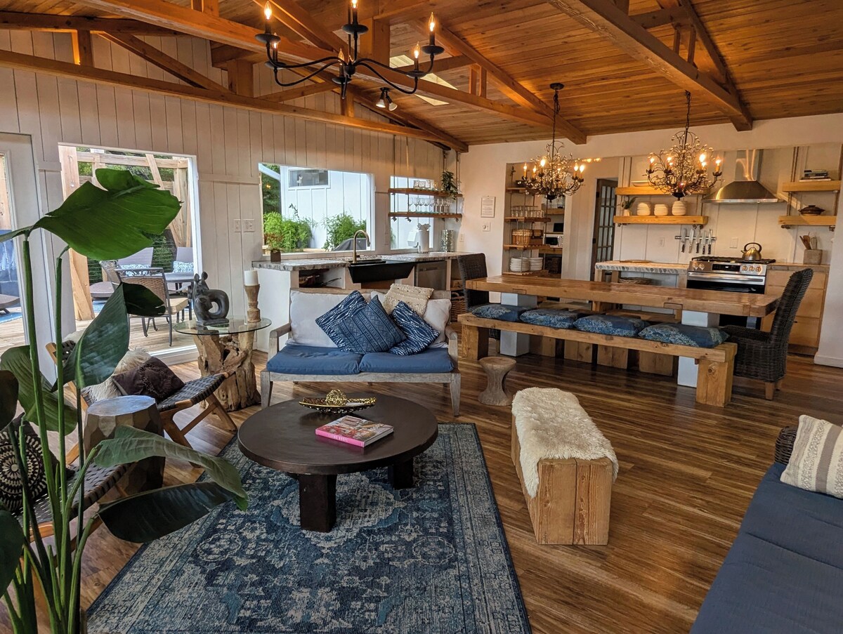 Photo 219 of Glass Treehouse WINTER EXOTIC--KAYAK-SUP/Bike/Hike/POOL-LAKE-RIVER-GARDENS-FOOD