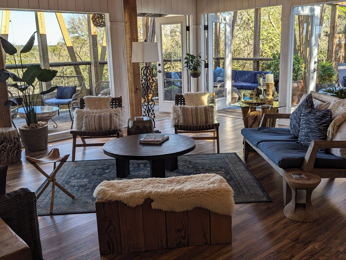Photo 41 of Glass Treehouse WINTER EXOTIC--KAYAK-SUP/Bike/Hike/POOL-LAKE-RIVER-GARDENS-FOOD