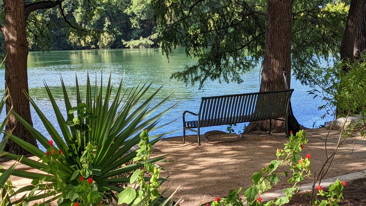 Photo 35 of Glass Treehouse WINTER EXOTIC--KAYAK-SUP/Bike/Hike/POOL-LAKE-RIVER-GARDENS-FOOD