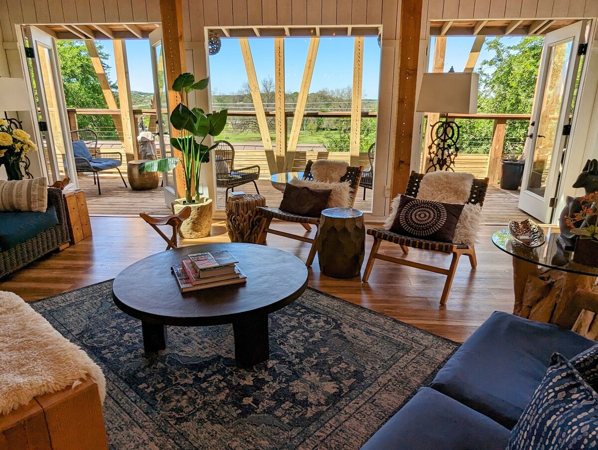 Photo 181 of Glass Treehouse WINTER EXOTIC--KAYAK-SUP/Bike/Hike/POOL-LAKE-RIVER-GARDENS-FOOD