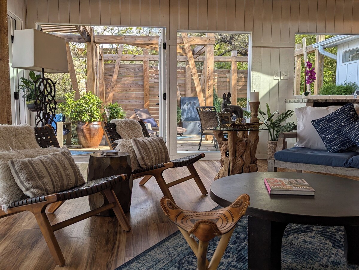 Photo 23 of Glass Treehouse WINTER EXOTIC--KAYAK-SUP/Bike/Hike/POOL-LAKE-RIVER-GARDENS-FOOD